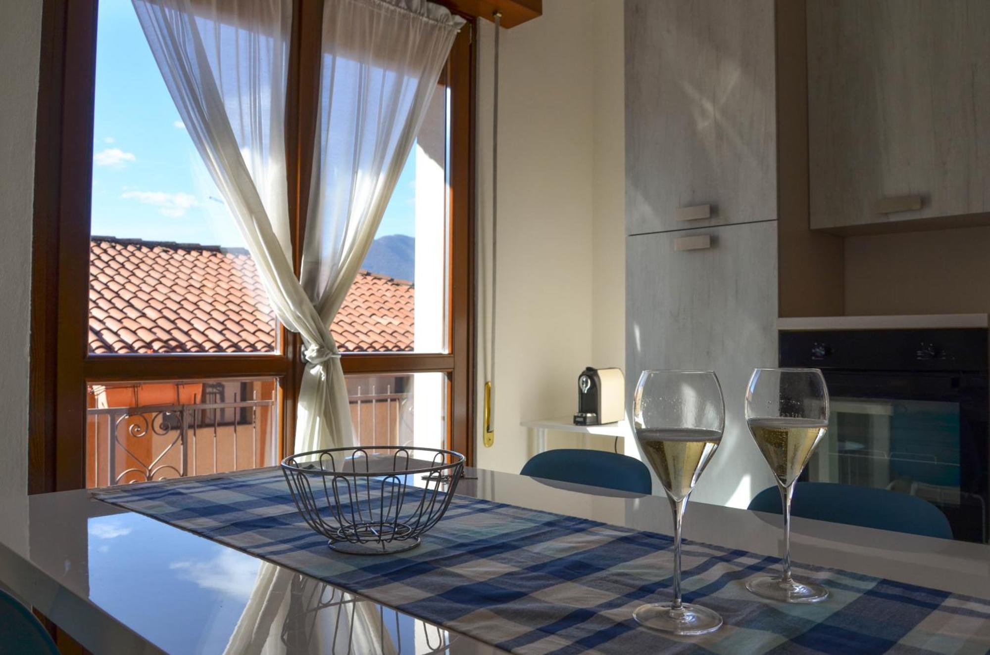 Blue Lagoon Home Sulzano Bagian luar foto