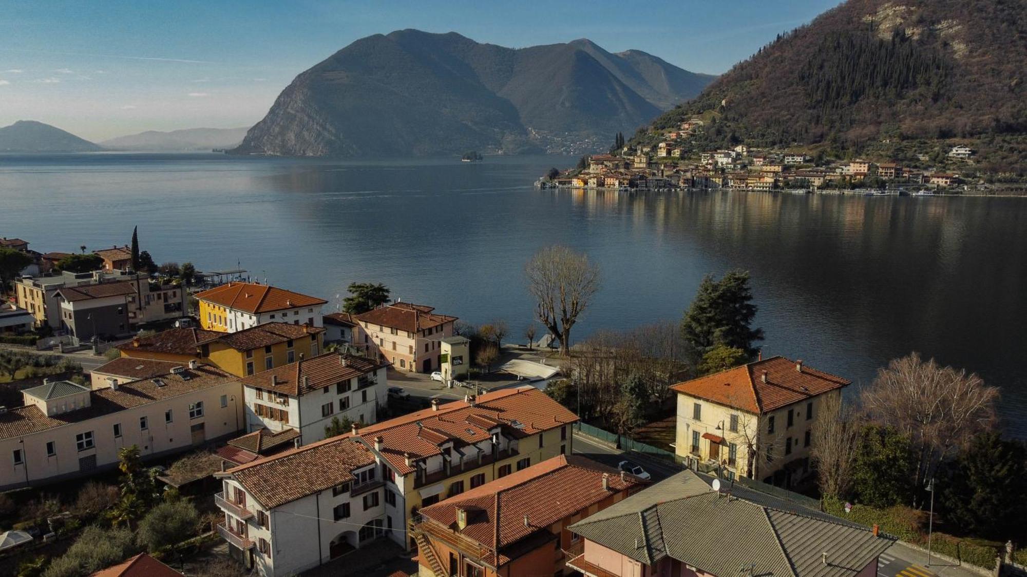Blue Lagoon Home Sulzano Bagian luar foto
